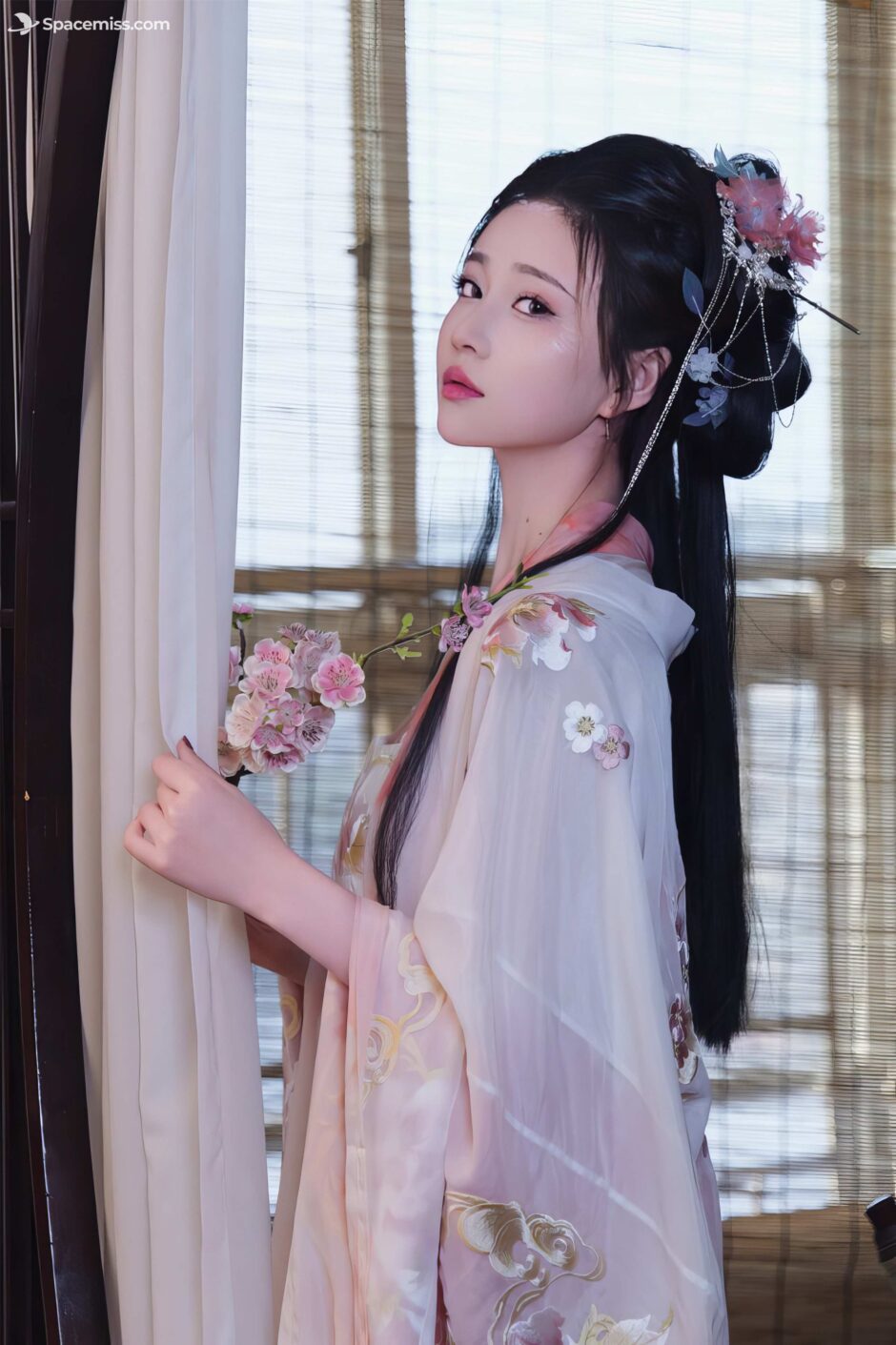 spacemiss.com-年年Nnian-霓裳-2