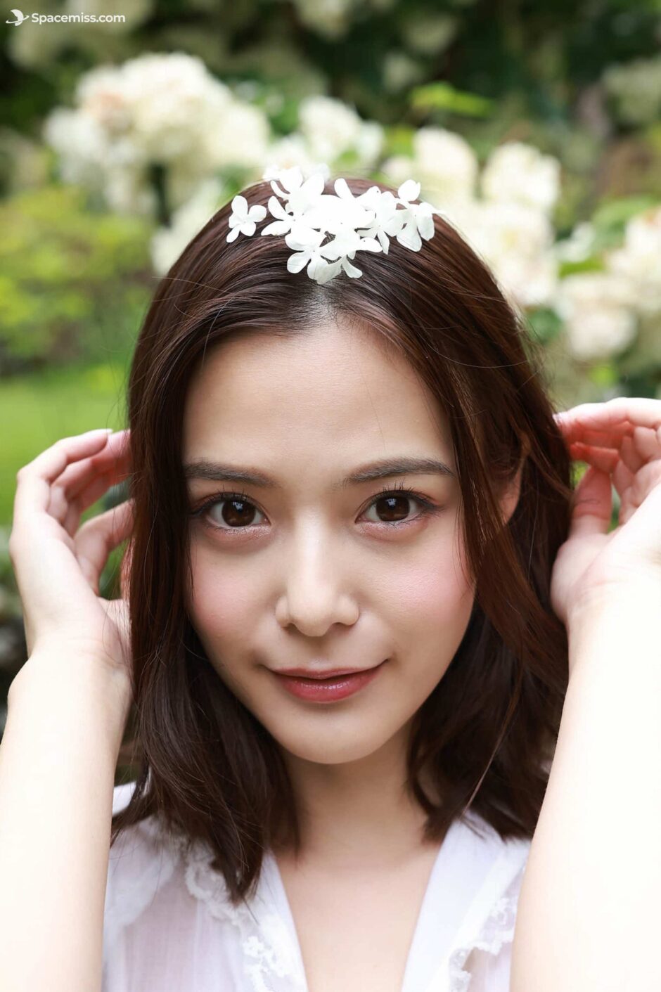 spacemiss.com-8woman-吉高寧々×五十嵐なつ-45